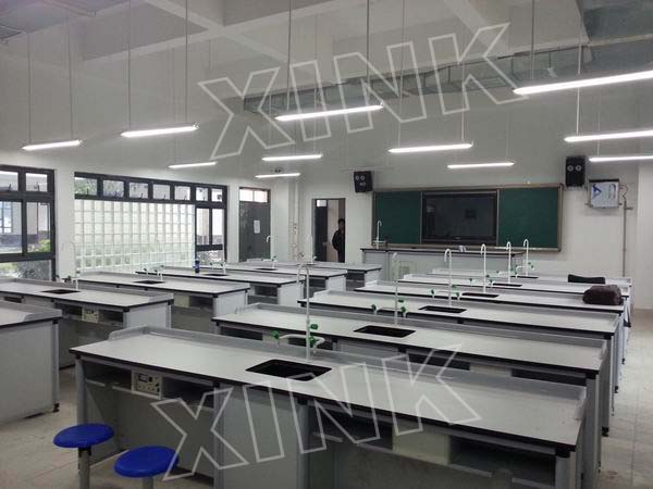 <a href='http://www.ea-led.com/chanpin/53-1.html' target='1' style='font-size:18px; font-weight:bold; color:#000000;'>科學實驗室</a>