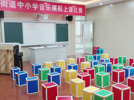 <a href='http://www.ea-led.com/chanpin/58-1.html' target='1' style='font-size:18px; font-weight:bold; color:#000000;'>音樂功能室</a>