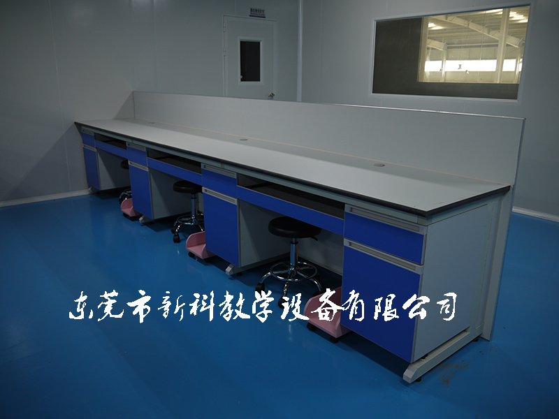 <a href='http://www.ea-led.com/products/64-1.html' target='1' style='font-size:18px; font-weight:bold; color:#000000;'>實驗室邊臺</a>案例